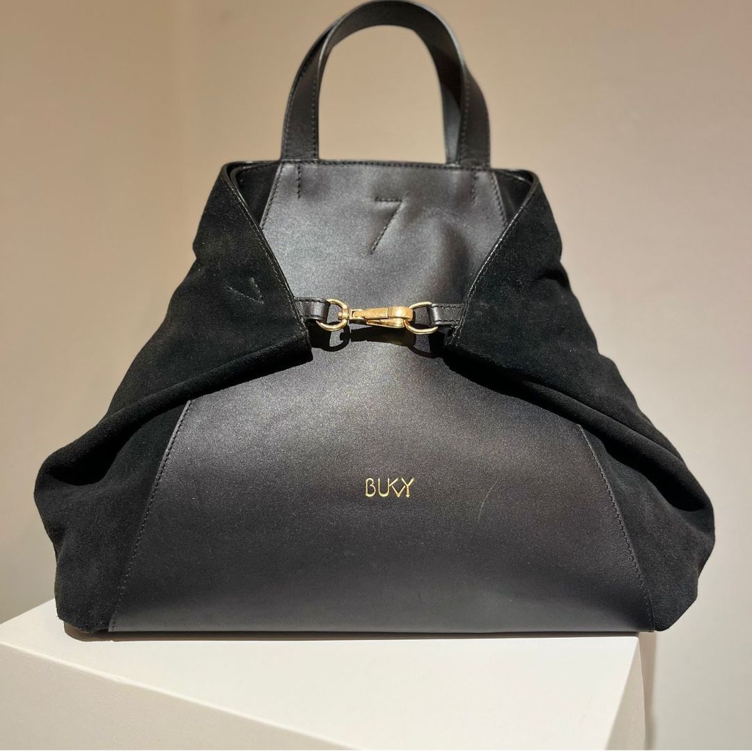 Sample: Mini Curie Black