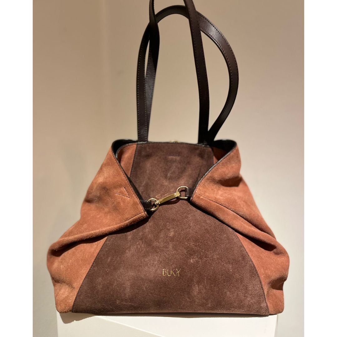 Sample: Mini Strappy Curie Truffle
