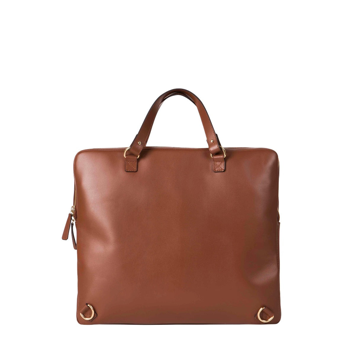 Baksida på sandfärgad väska med gulddetaljer