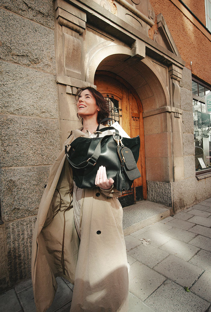 Bukvy black midi curie