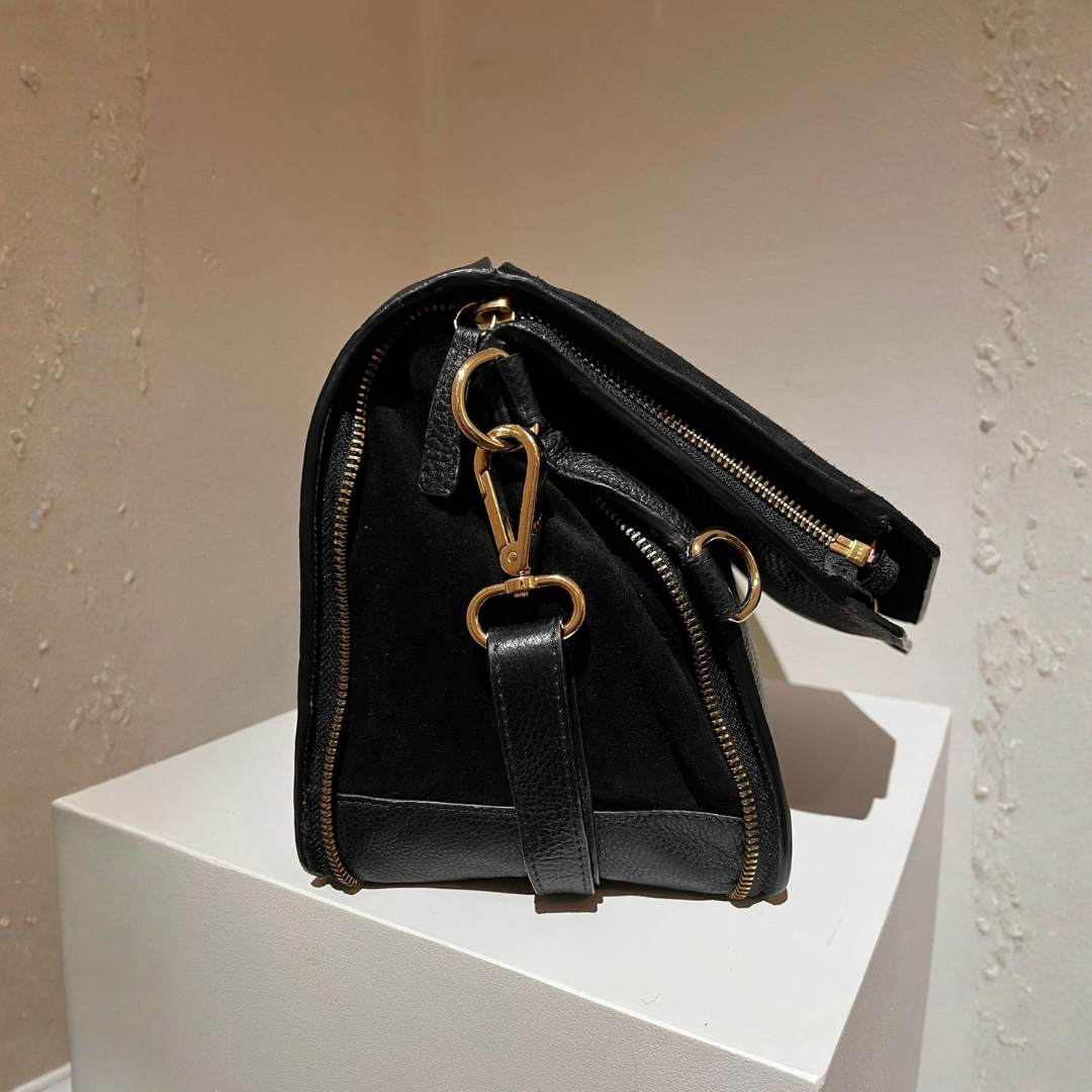Pre-loved: Bo Bardi Black/gold