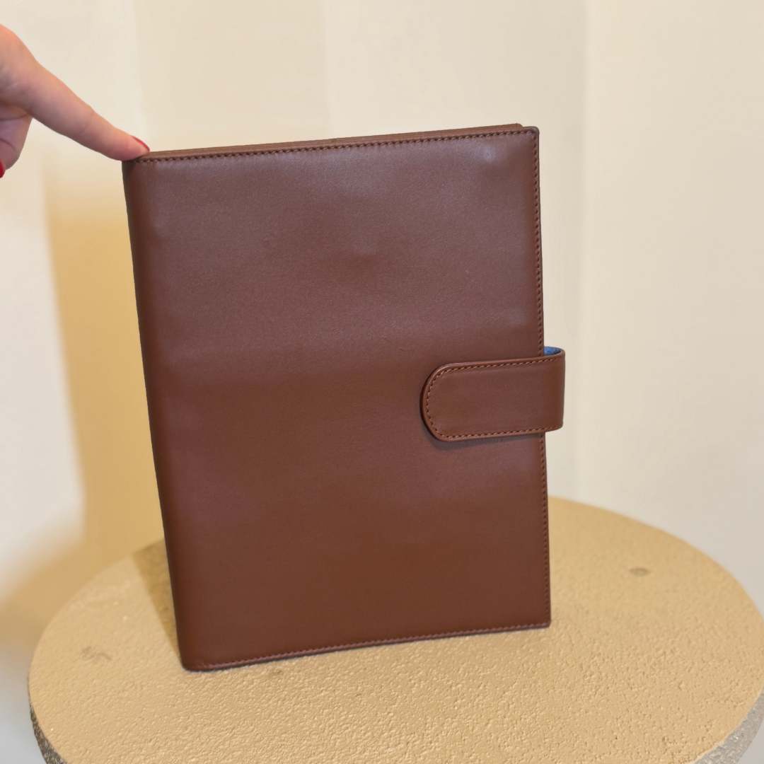 Sample: O'Keeffe Leather Case