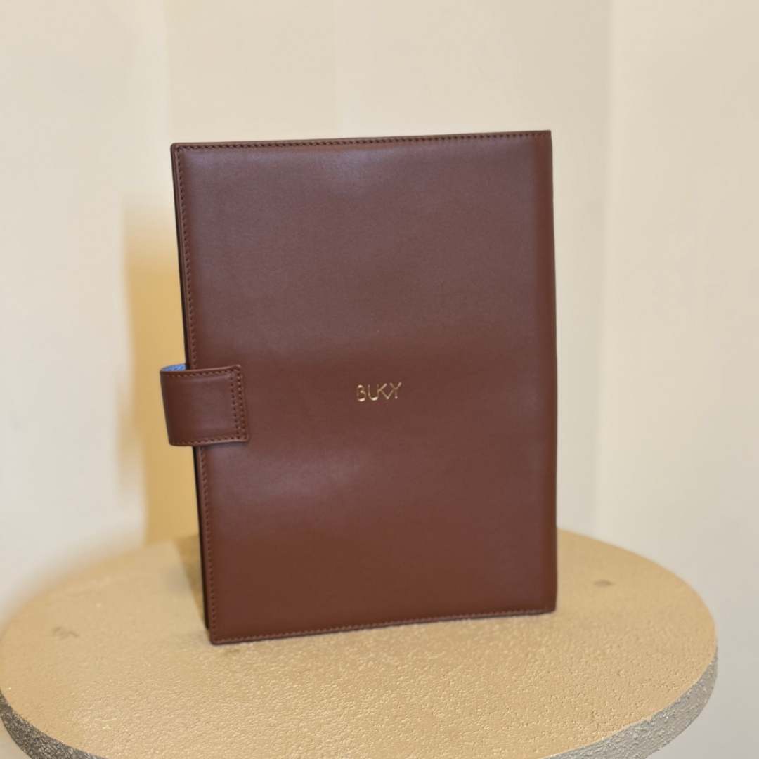 Sample: O'Keeffe Leather Case