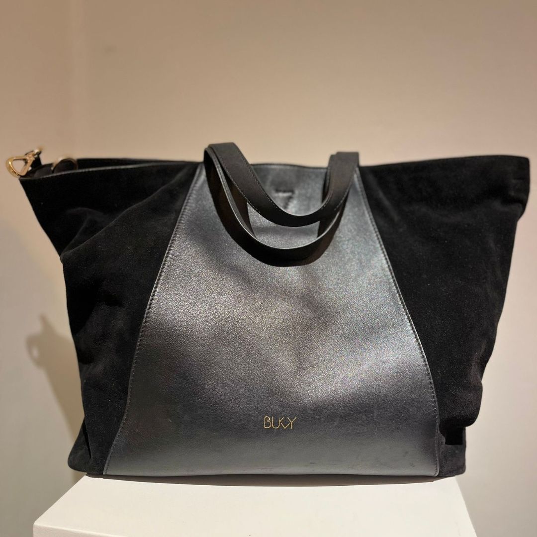 Sample: Midi Curie Black