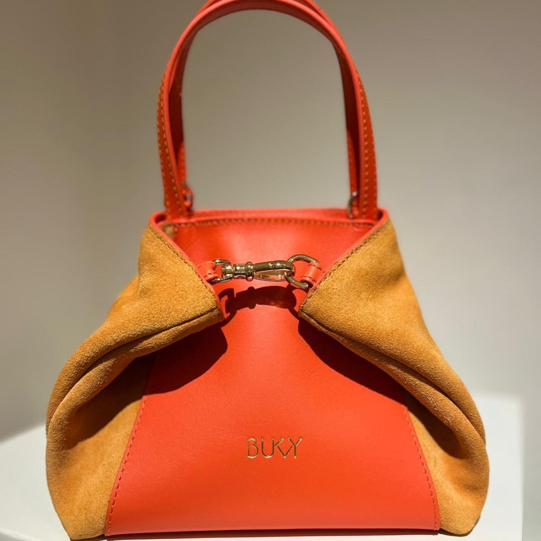 Sample: Petite Curie / Naranja