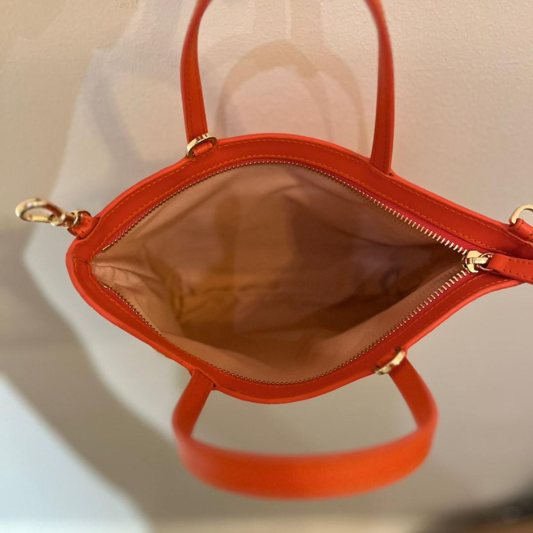 Sample: Petite Curie / Naranja